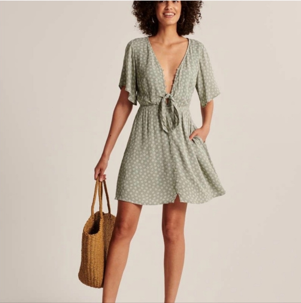 Abercrombie & Fitch Floral Dress